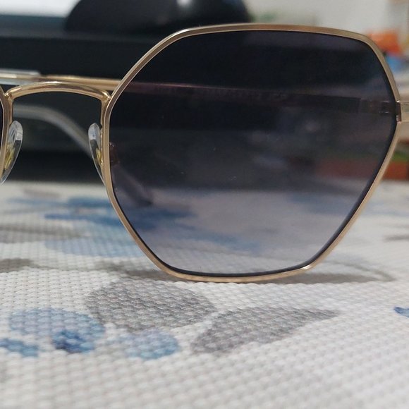 2 Pairs of Sunglasses Pink Gold - Picture 2 of 7